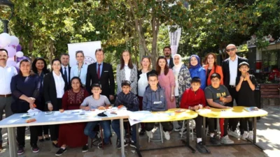 Şehzadeler Belediye Başkanı Gülşah Durbay, Engelliler Haftası kapsamında düzenlenen farkındalık