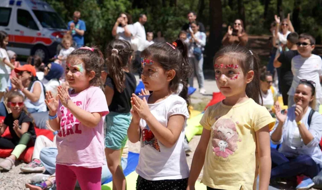 İzmir’de 8. Festival Çocuk Doğa Temasıyla Binlerce Çocuğu Ağırladı