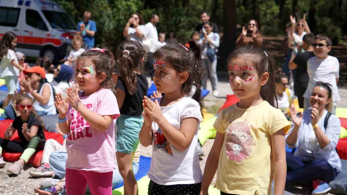 İzmir’de 8. Festival Çocuk Doğa Temasıyla Binlerce Çocuğu Ağırladı