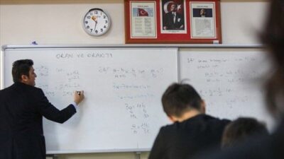 Yeni düzenlemeye göre, Millî Eğitim Bakanlığı kadrolarında görev yapan öğretmenlerin,