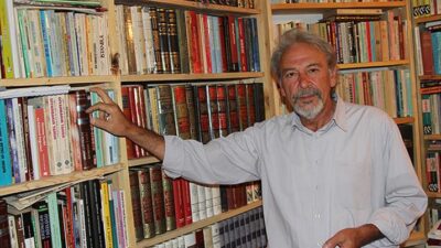 Erzincan'nın Refahiye ilçesine bağlı Cengerli köyünde yaşayan emekli öğretim üyesi