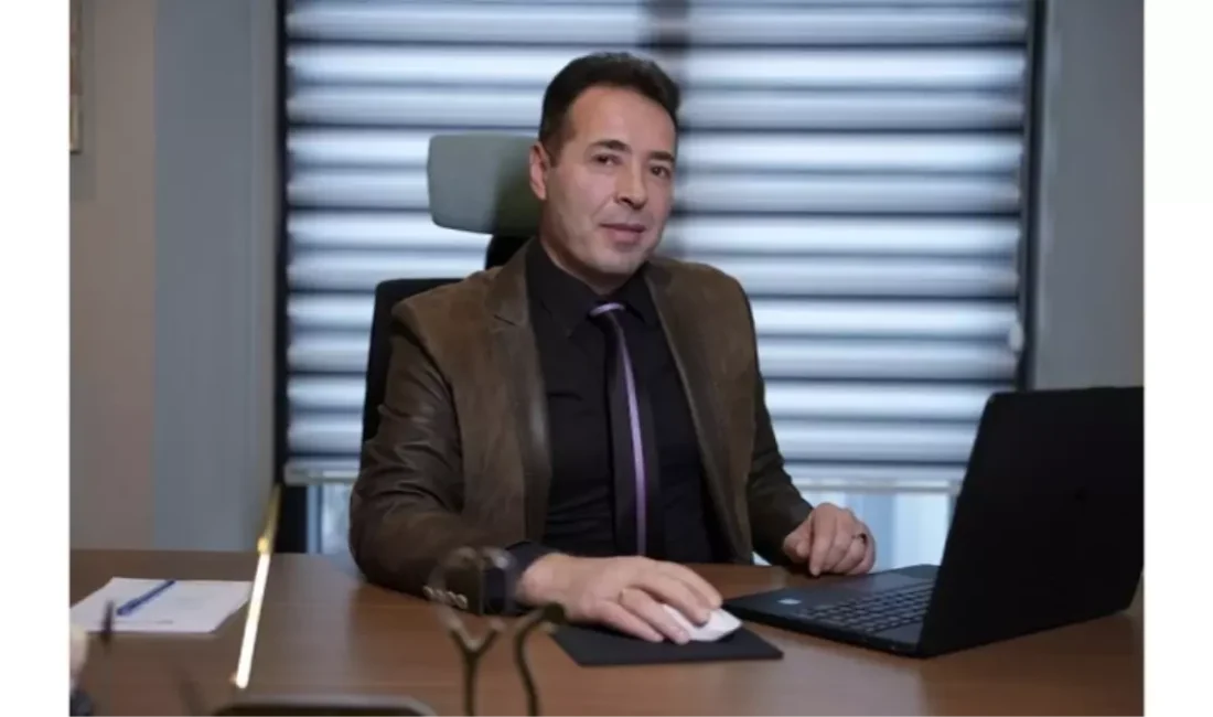 Dr. Kürşat Gül, akıllı telefon ve tablet kullanımıyla gençlerde boyun