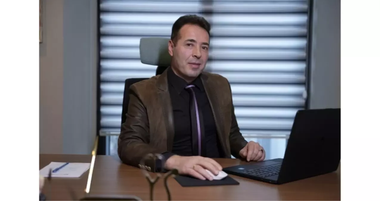 Dr. Kürşat Gül, akıllı telefon ve tablet kullanımıyla gençlerde boyun