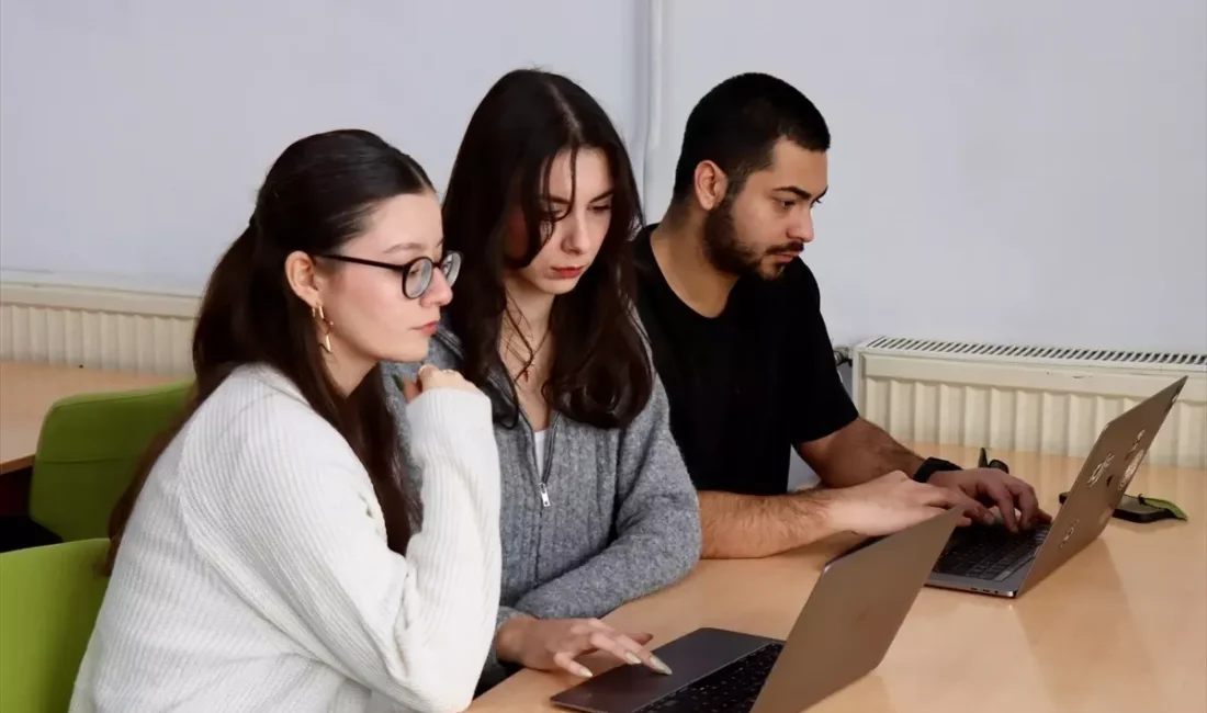 Bursa Uludağ Üniversitesi öğrencileri, tarım teknolojileri yarışması için inovatif projeler