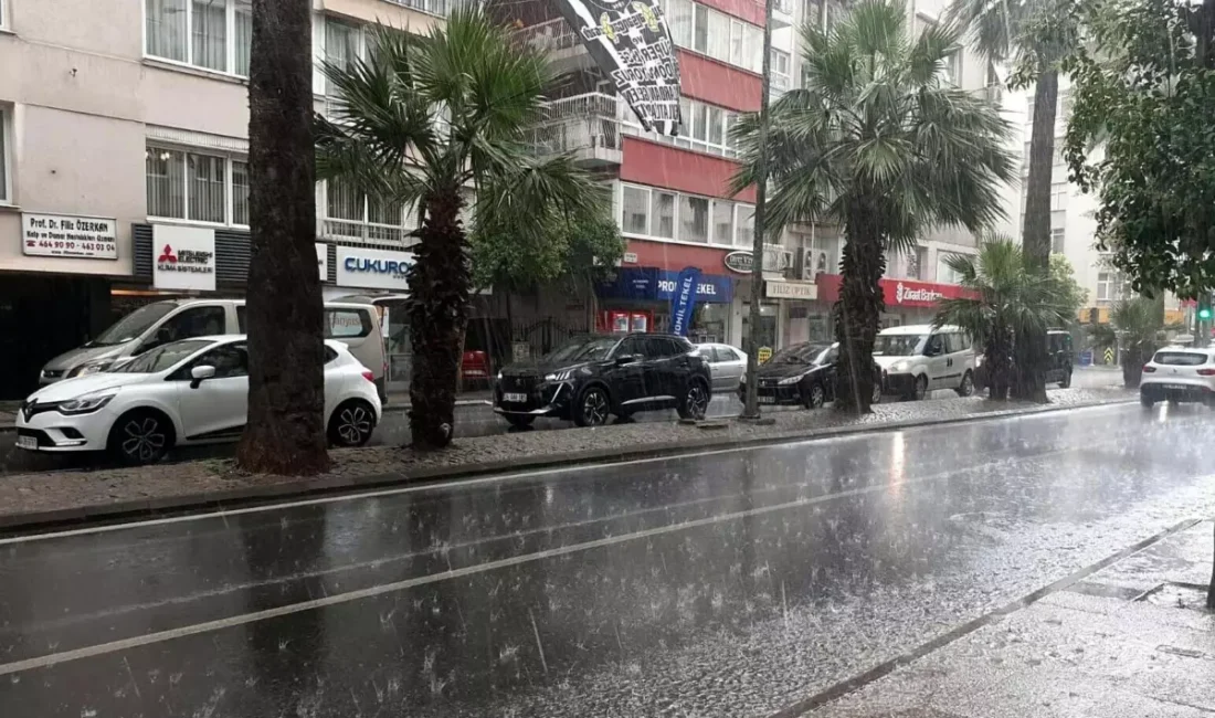 Meteoroloji, İzmir'de akşam saatlerinden itibaren kuvvetli sağanak beklendiğini duyurdu.